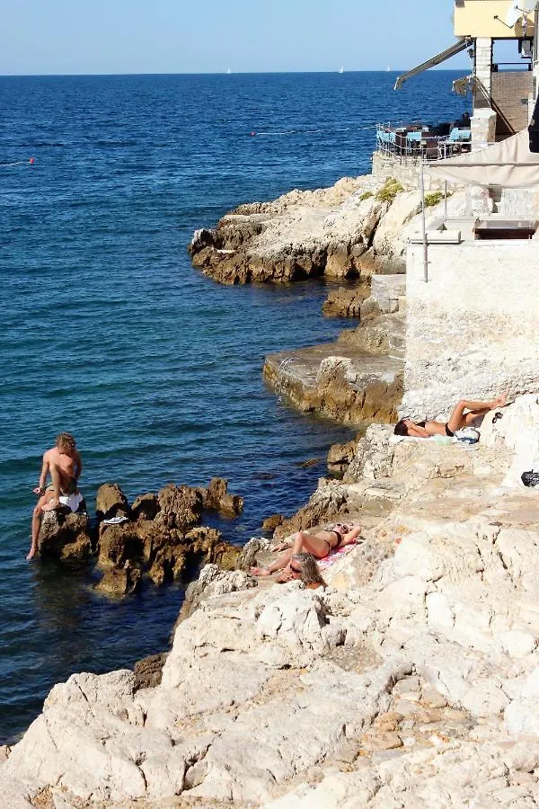Apartments By The Sea Rovinj - 7733
