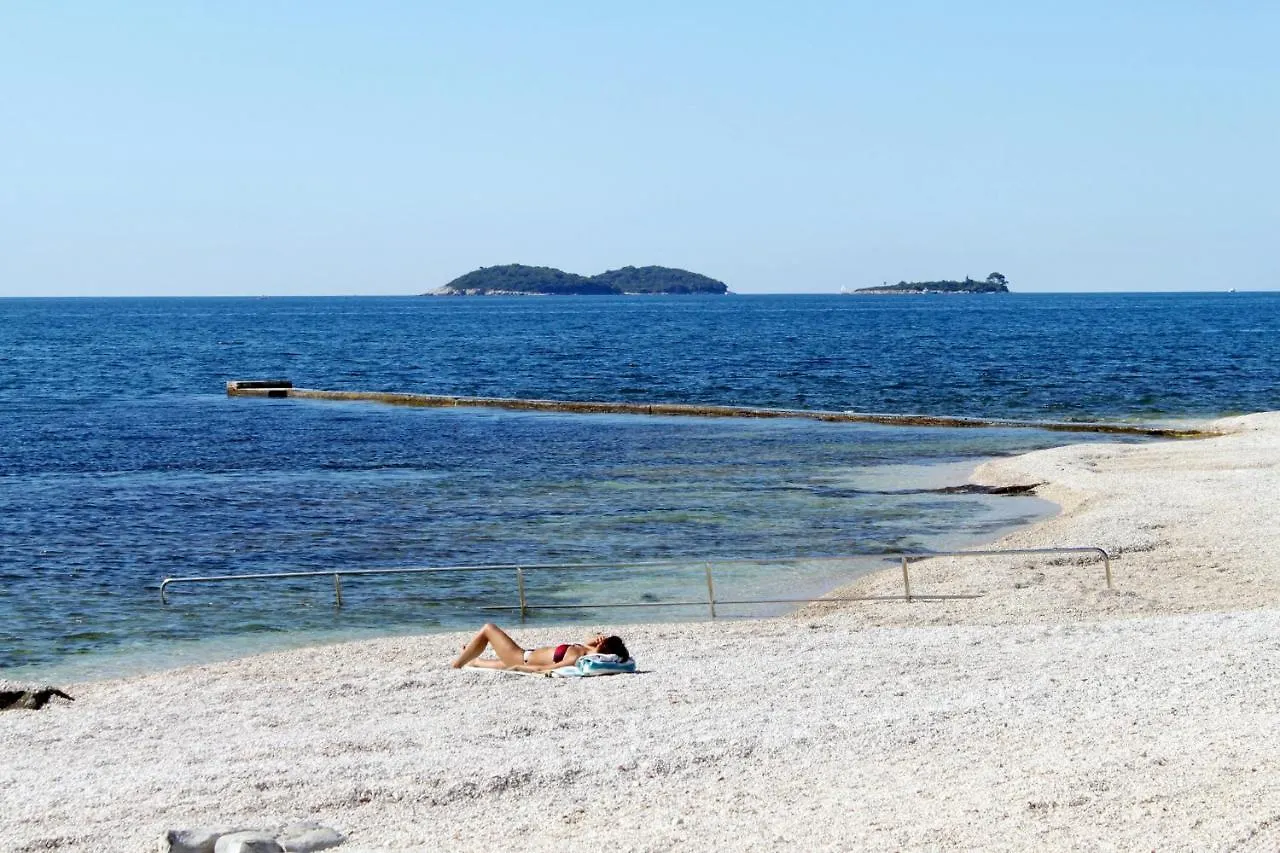 Apartments By The Sea Rovinj - 7733 Croatia